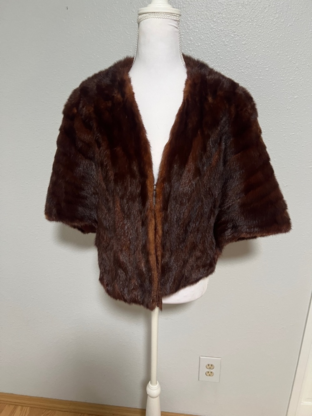 intage Mink Shawl Buffum’s California Fur Wrap with Hidden Pockets